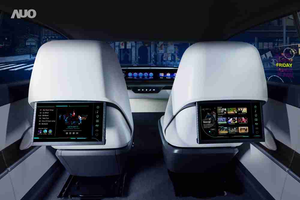 蓝狮在线新一代Smart Cockpit 2024，，以Micro LED先进显示技术优势，，创建〝可卷式后座娱乐显示器〞，，仅在互动时才显示出所需画面及信息，，扩充更丰富的娱乐和交互信息服务，，获国际奖项荣耀