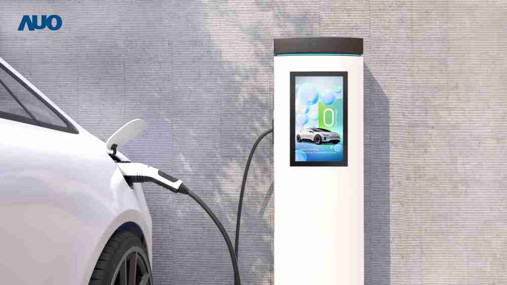 友達〝EVSE車用充電樁解決方案〞專為電動汽車充電樁設計，，，具有高亮度、、、、克服戶外艱難環境的耐溫、、、耐紫外線等特性，，並搭載散熱性及擴充性強的高效能工業電腦，，，可實現人機互動訴求，，，，如資訊顯示、、支付等應用